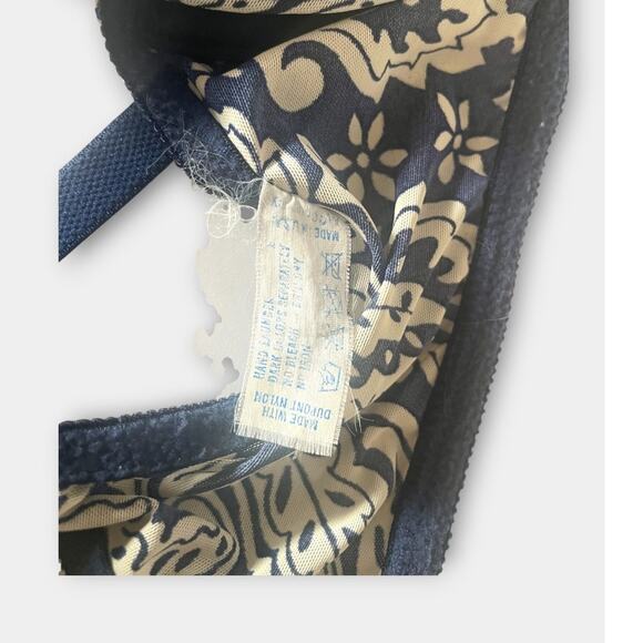 Vintage Vanity Fair Underwire Bra | 38D | Made in the USA | EUC - Picture 2 of 3